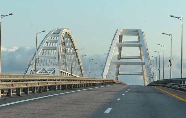 В Краснодаре на Тургеневском мосту меняют схему движения: что откроют и закроют 17 мая
