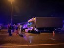 В Курганинском районе ВАЗ выехал на встречку и столкнулся с грузовым фургоном — двое молодых людей погибли