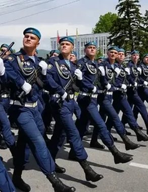 Сегодня Новороссийск празднует 9 Мая: программа парада, перекрытия и бесплатные площадки