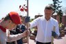 Андрей Кравченко принял участие в церемонии возложения цветов и посадке деревьев у Вечного огня
