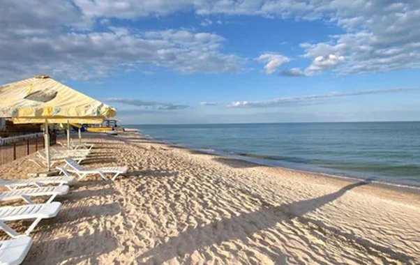8 безвизовых стран для отдыха после 50: море и +30°C летом