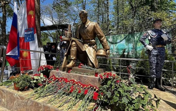 В День Победы в Сочи открыли памятник героям Великой Отечественной войны