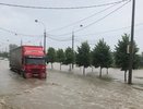 В пять раз больше нормы: Краснодар ушел под воду — 330 мм осадков за май, река дошла до домов