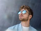 Фотохром Zeiss в подарок: забудьте о двух парах очков