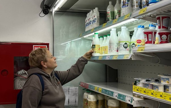 Цены на молоко и масло в России резко упали: что происходит