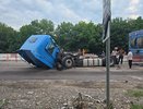 Зерновая пробка под Новороссийском: два большегруза перекрыли трассу на несколько часов