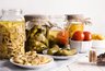 Летняя ловушка: почему ваши банки с огурцами могут стать смертельным оружием
