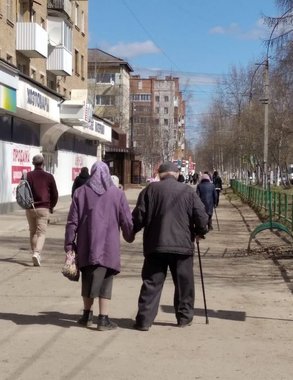 Выплаты к золотой свадьбе в Новороссийске: кто может получить деньги за 50 лет брака