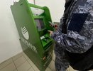 Банки ужесточили контроль за снятием наличных: что изменилось для россиян