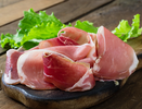 Домашняя ветчина получится сочной и вкусной — простой рецепт без химии