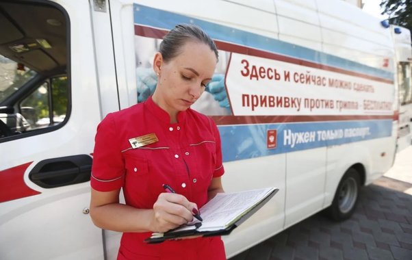 На Кубань пришла первая партия вакцины от гриппа: до конца недели прививки появятся во всех поликлиниках края