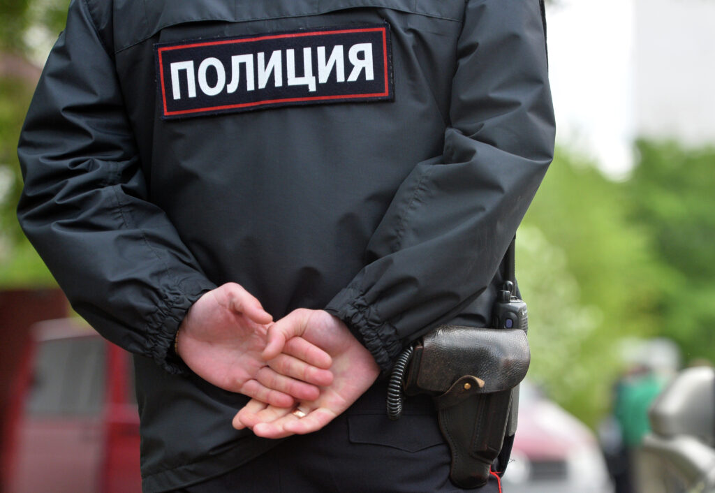 Двоим жителям Новороссийска грозит до 8 лет за сбыт фальшивок