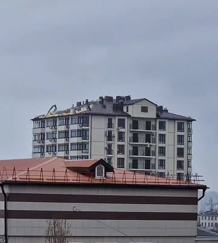 Власти Новороссийска выделяют 9,6 миллионов на ремонт крыши по улице Лейтенанта Шмидта
