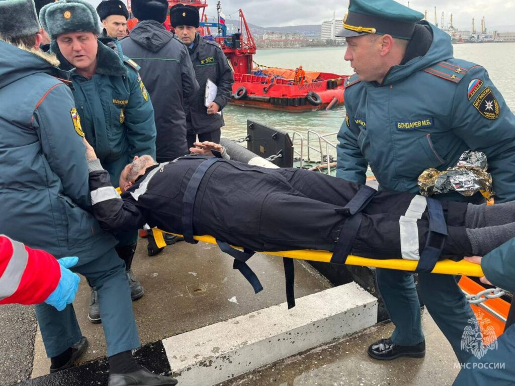 Следком возбудил уголовное дело по факту крушения сухогруза и гибели моряка под Новороссийском. Видео