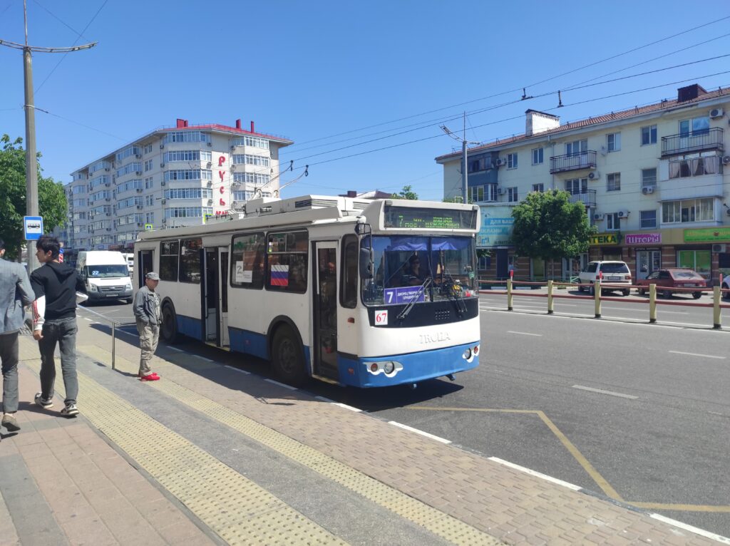 В Новороссийске проезд в троллейбусах подорожал до 33 рублей